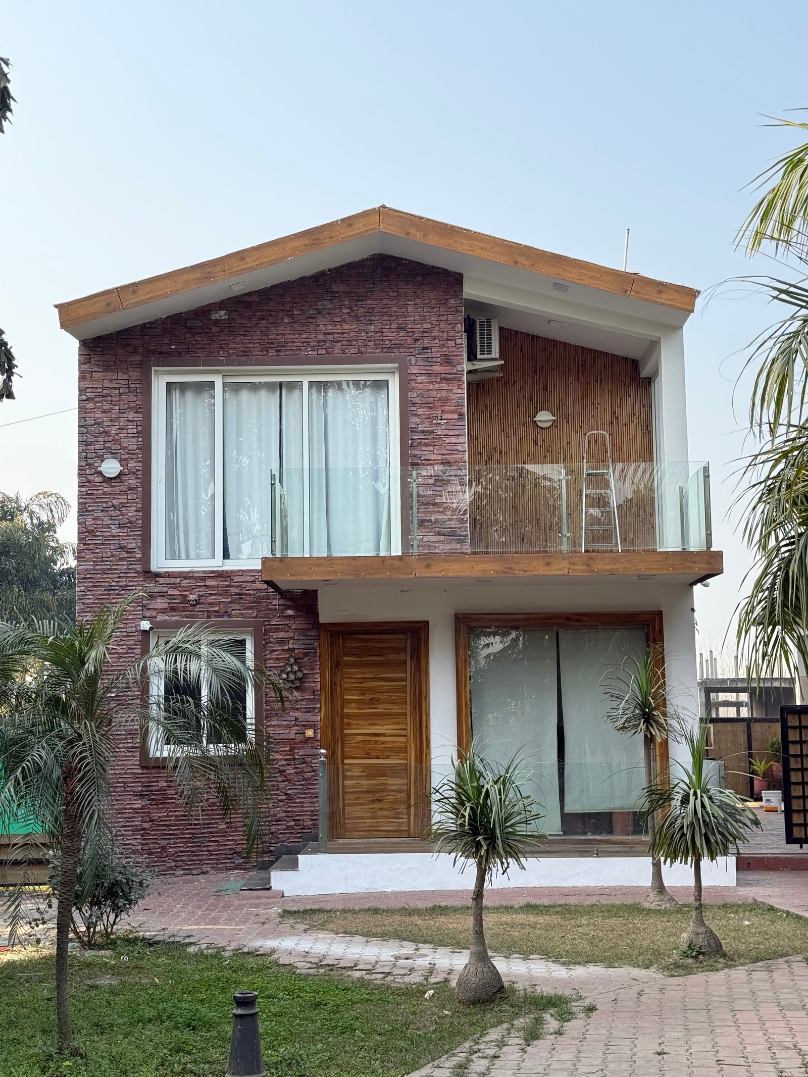 Karam Villa – Park & Peace
